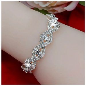 💸$13  Crystal Rhinestone Silver Infinity Bracelet Costume Jewelry